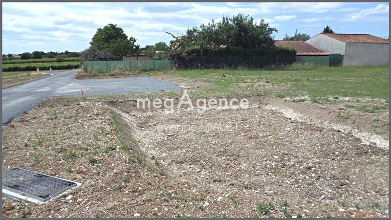 Terrain constructible - 1 110 m²
