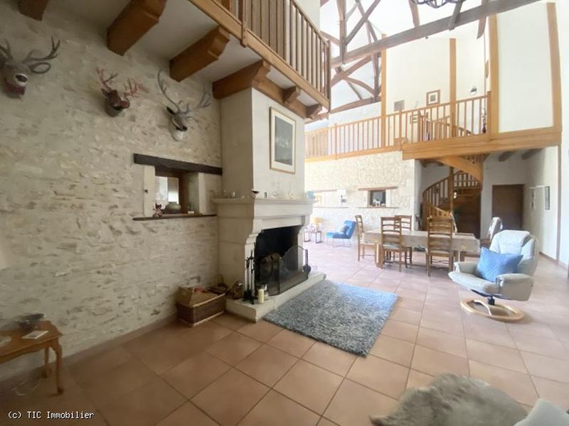 Maison - 252 m² - 5 pièces