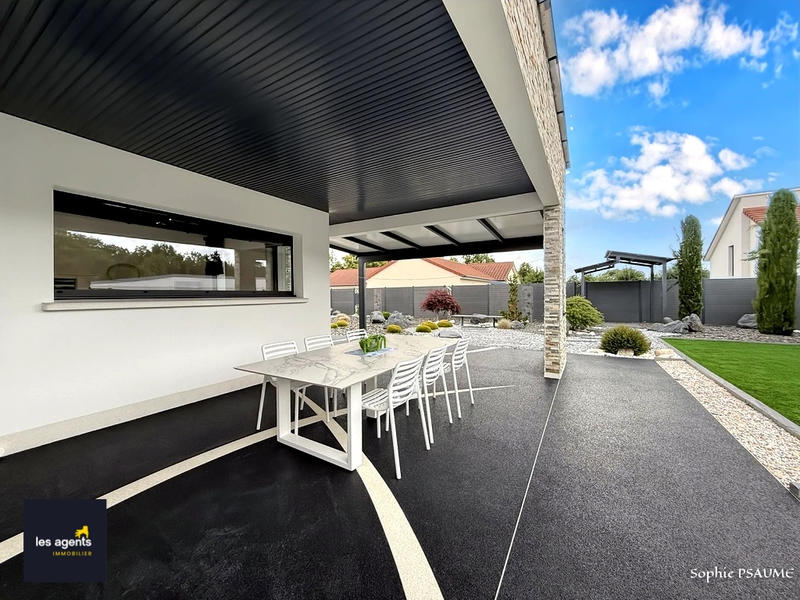 Maison - 103 m² - 4 pièces