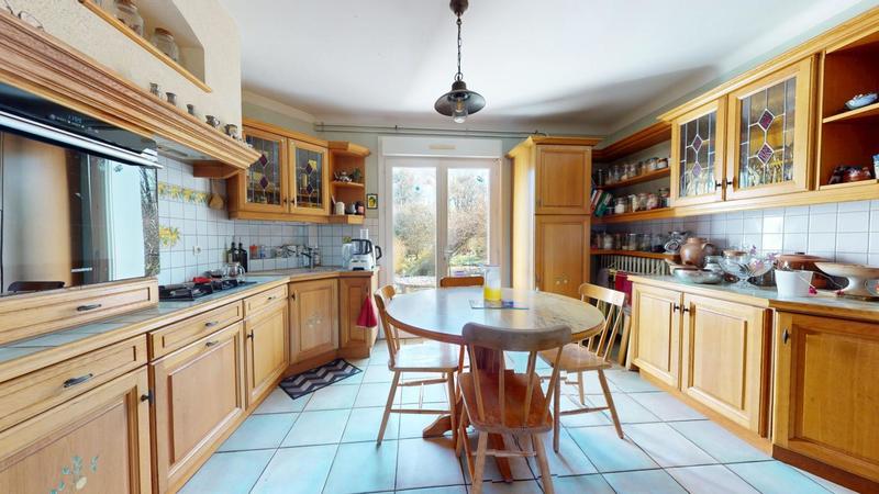 Maison - 178 m² - 7 pièces