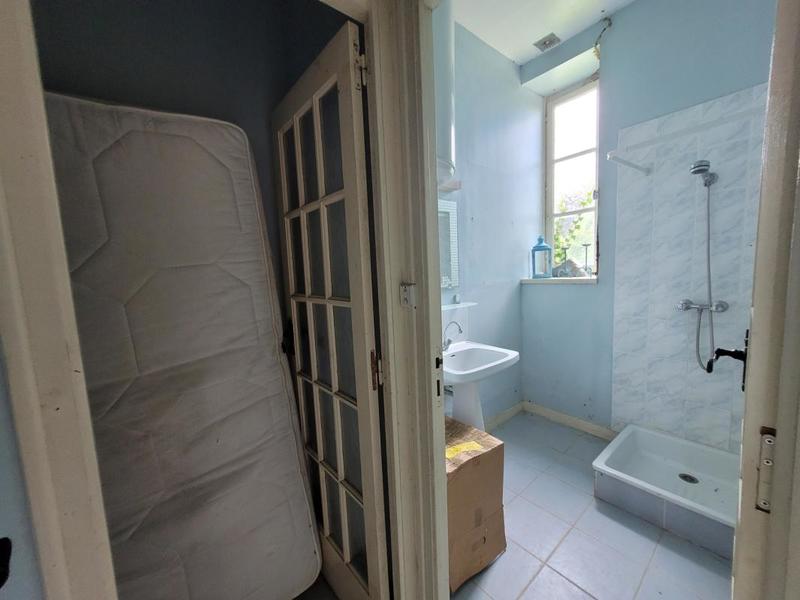 Maison - 222 m² - 12 pièces