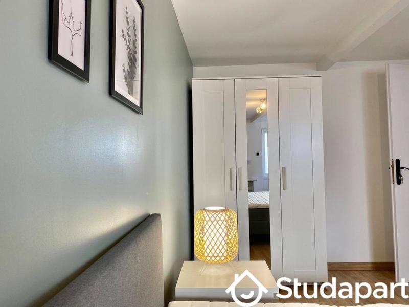 Chambre - 11 m² - 1 pièce