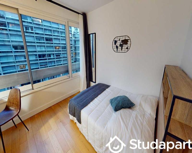 Chambre - 100 m² - 1 pièce