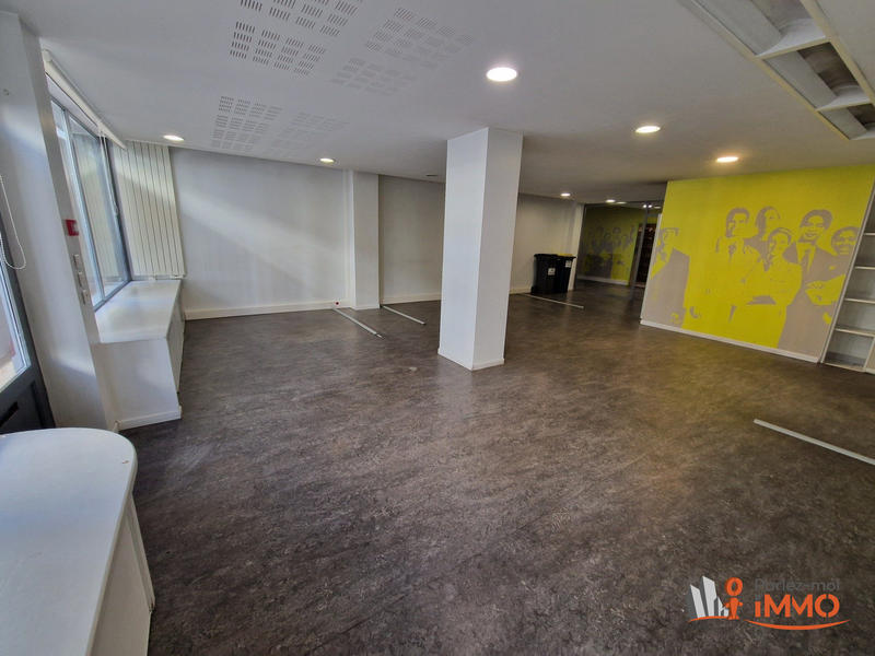 Appartement - 97 m² - 6 pièces