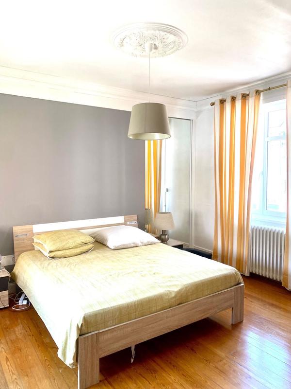 Maison de ville - 260 m² - 8 pièces