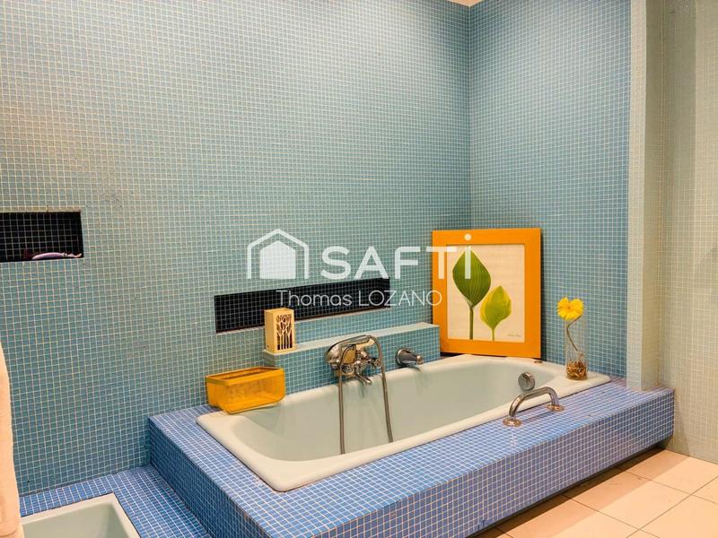 Maison de ville - 196 m² - 9 pièces