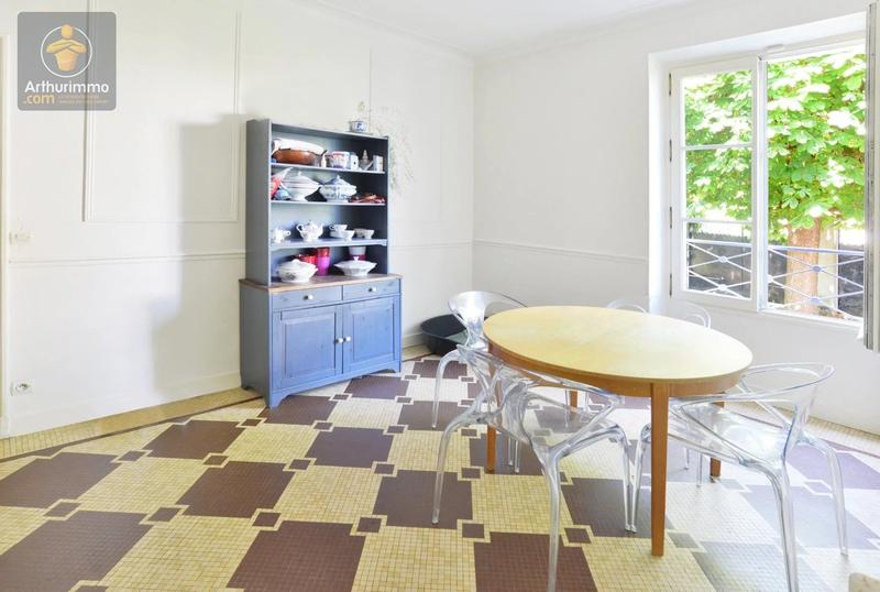 Maison - 333 m² - 10 pièces