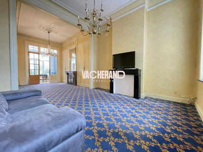 Maison - 140 m² - 7 pièces