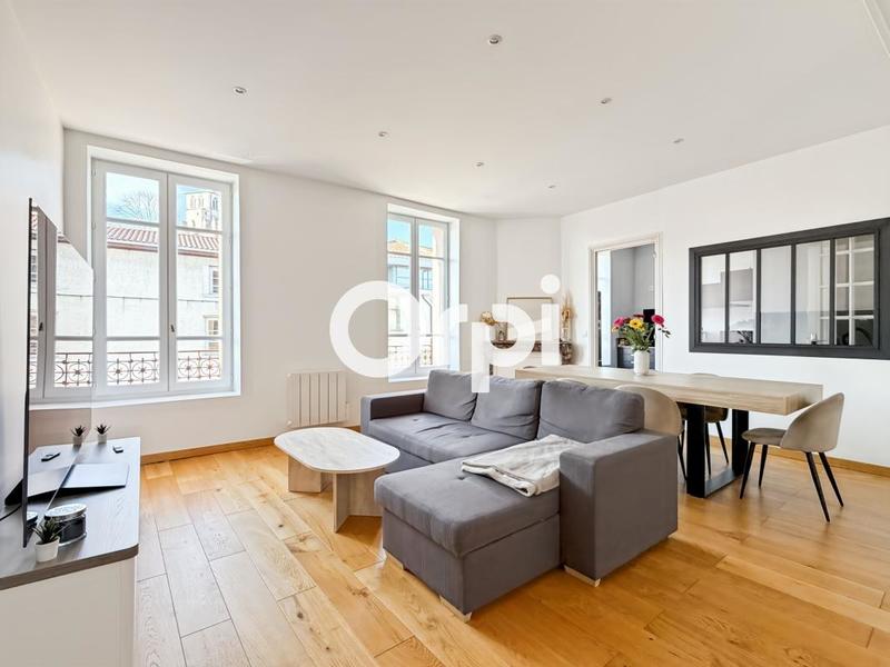 Appartement - 74 m² - 3 pièces