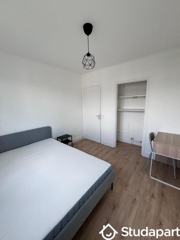 Chambre - 10 m² - 1 pièce