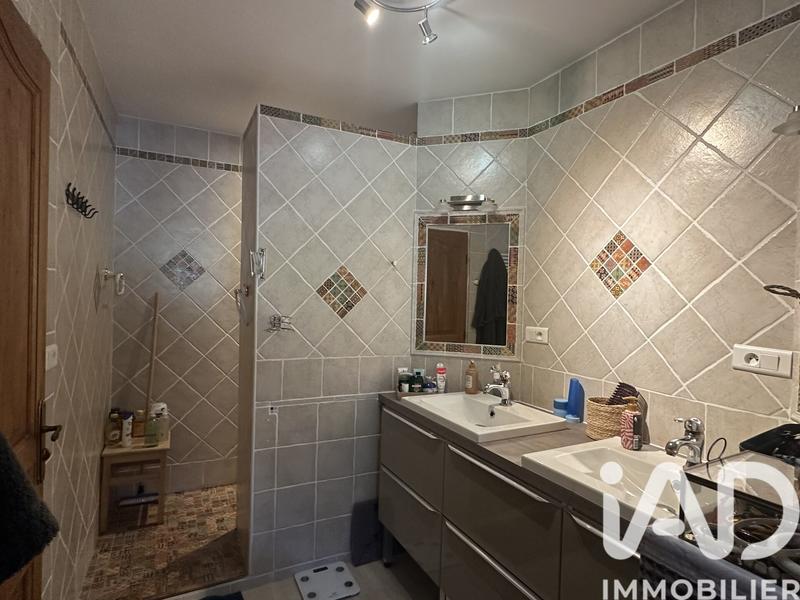 Maison - 234 m² - 8 pièces