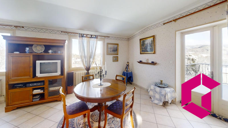 Maison - 700 m² - 12 pièces