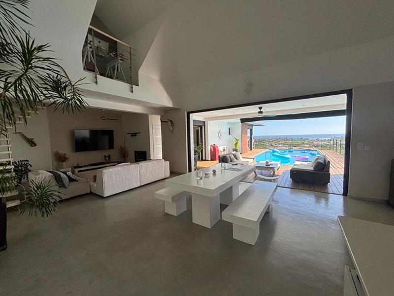 Villa - 200 m² - 5 pièces