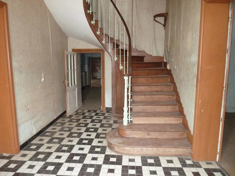 Maison - 210 m² - 8 pièces