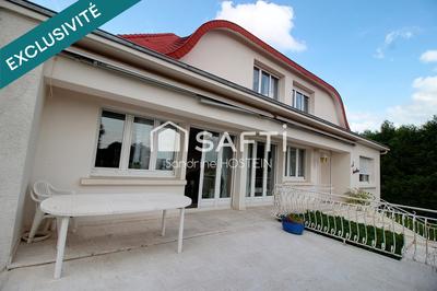 Maison - 223 m² - 8 pièces