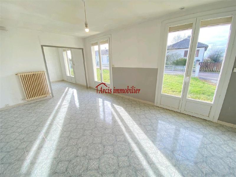 Maison - 96 m² - 5 pièces