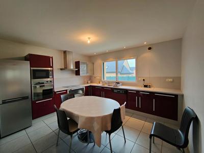 Maison - 210 m² - 6 pièces