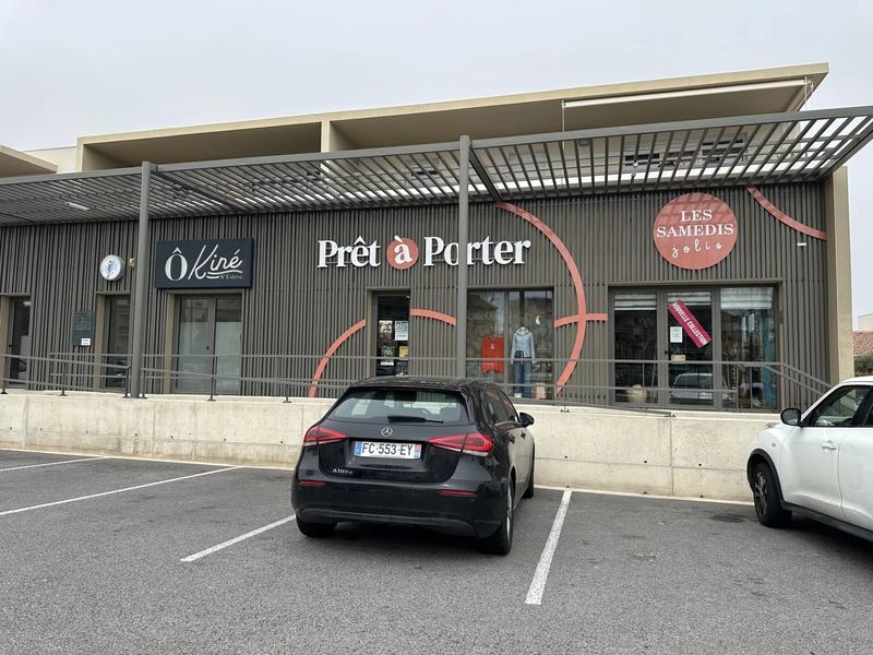 Local commercial - 142 m² - 1 pièce