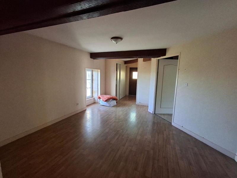 Maison - 230 m² - 8 pièces