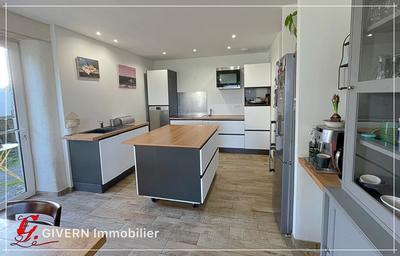 Maison ancienne - 192 m² - 7 pièces