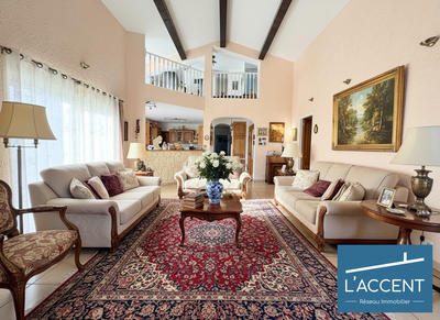 Villa - 240 m² - 7 pièces