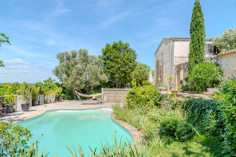 Maison - 300 m² - 10 pièces