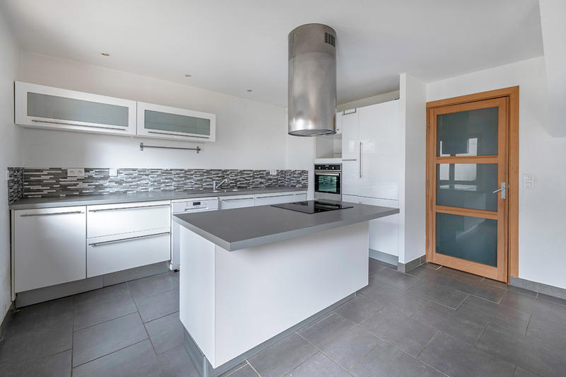 Maison - 96 m² - 4 pièces