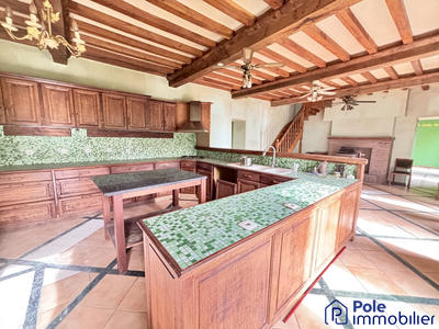 Maison ancienne - 300 m² - 10 pièces