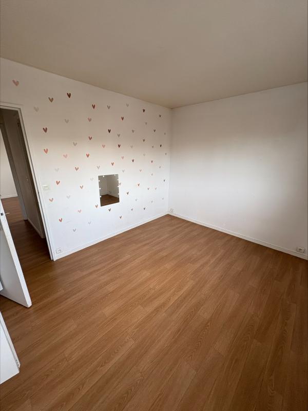 Appartement ancien - 73 m² - 4 pièces