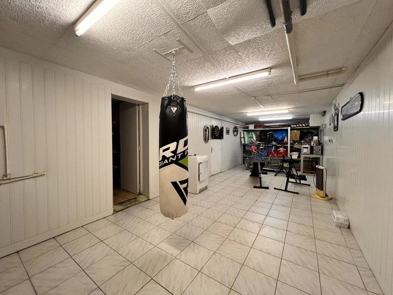 Maison - 90 m² - 5 pièces