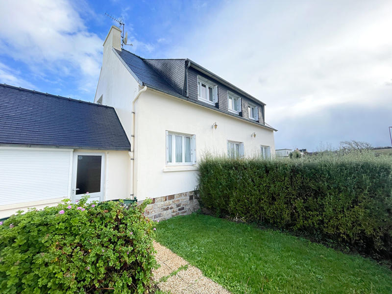 Maison - 214 m² - 11 pièces