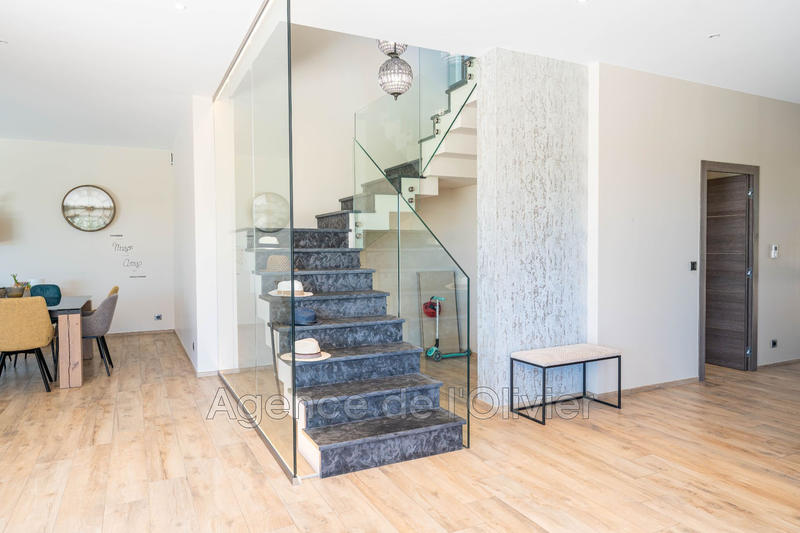 Villa - 309 m² - 6 pièces