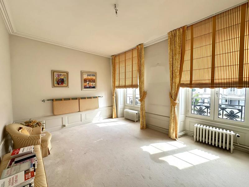 Maison de ville - 400 m² - 10 pièces