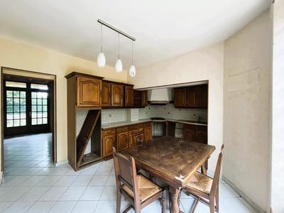 Demeure - 162 m² - 10 pièces