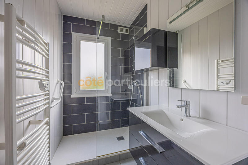 Maison - 99 m² - 5 pièces