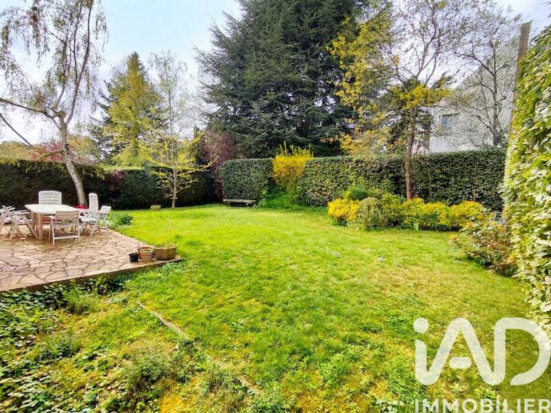 Maison - 99 m² - 5 pièces