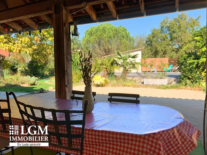 Maison - 282 m² - 10 pièces