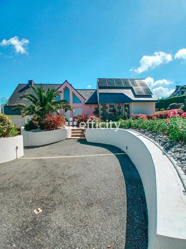 Maison - 208 m² - 5 pièces