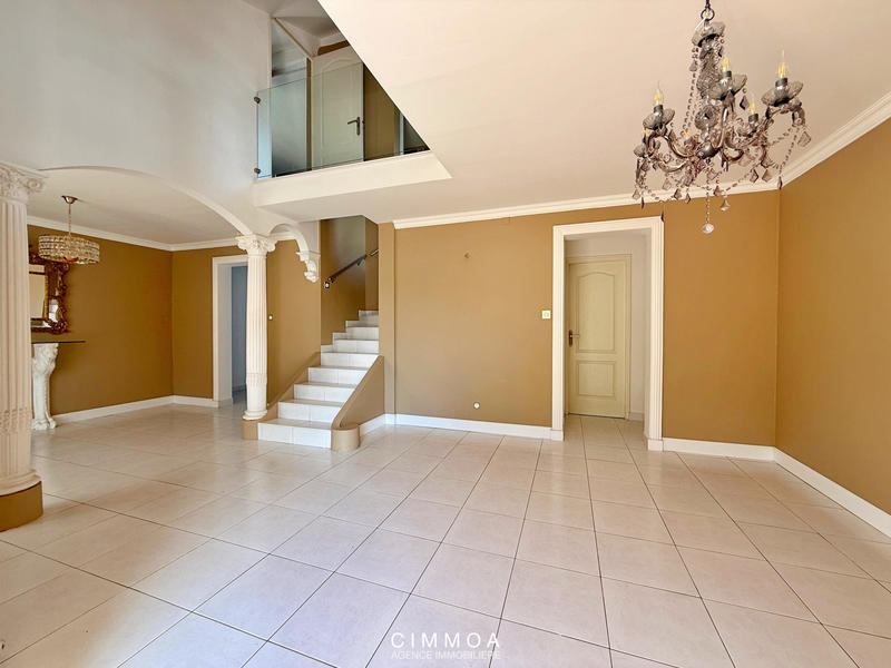 Maison - 91 m² - 5 pièces