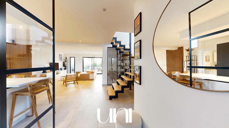 Maison - 125 m² - 5 pièces