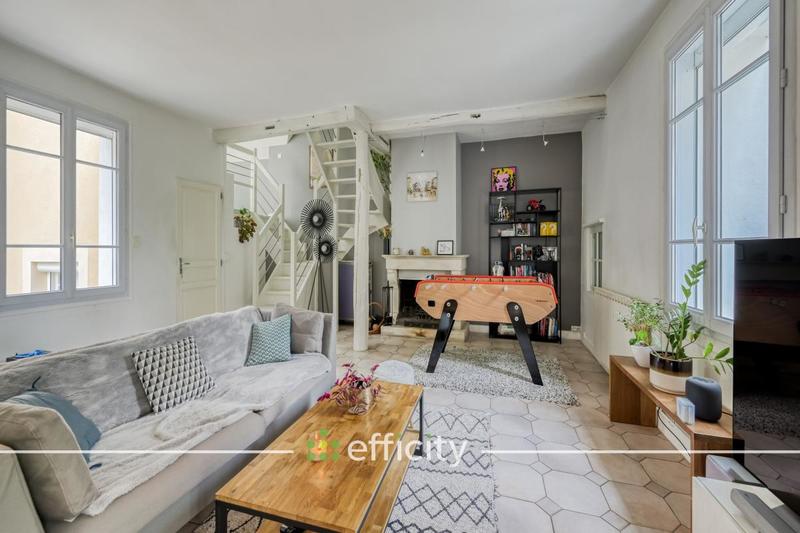 Demeure - 150 m² - 6 pièces