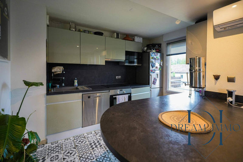 Appartement - 65 m² - 3 pièces