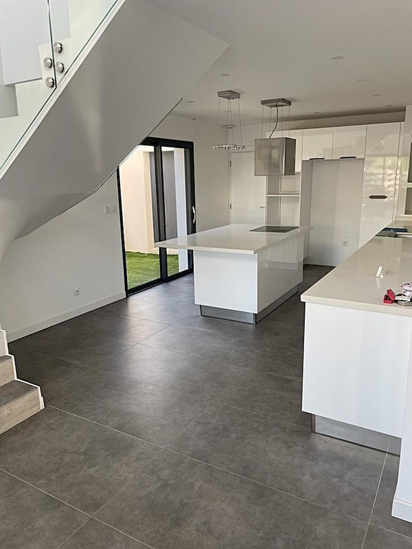 Maison - 168 m² - 6 pièces