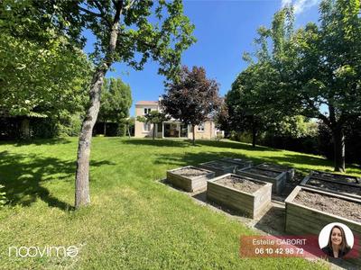 Maison - 150 m² - 8 pièces