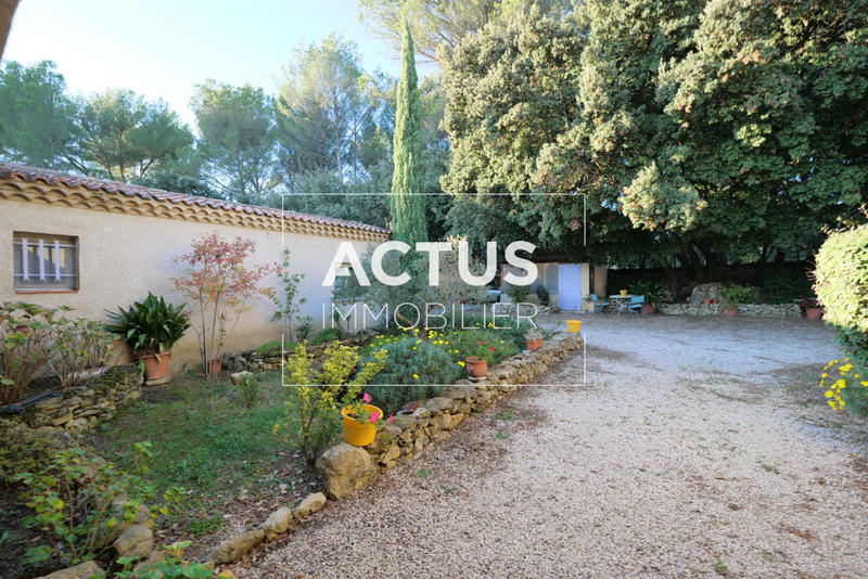 Maison - 209 m² - 6 pièces