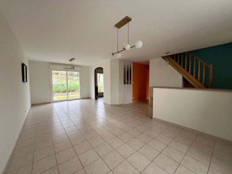 Maison - 121 m² - 7 pièces