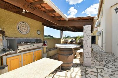 Maison - 186 m² - 5 pièces