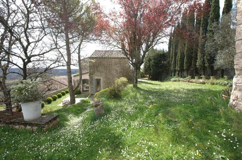 Demeure - 220 m² - 7 pièces