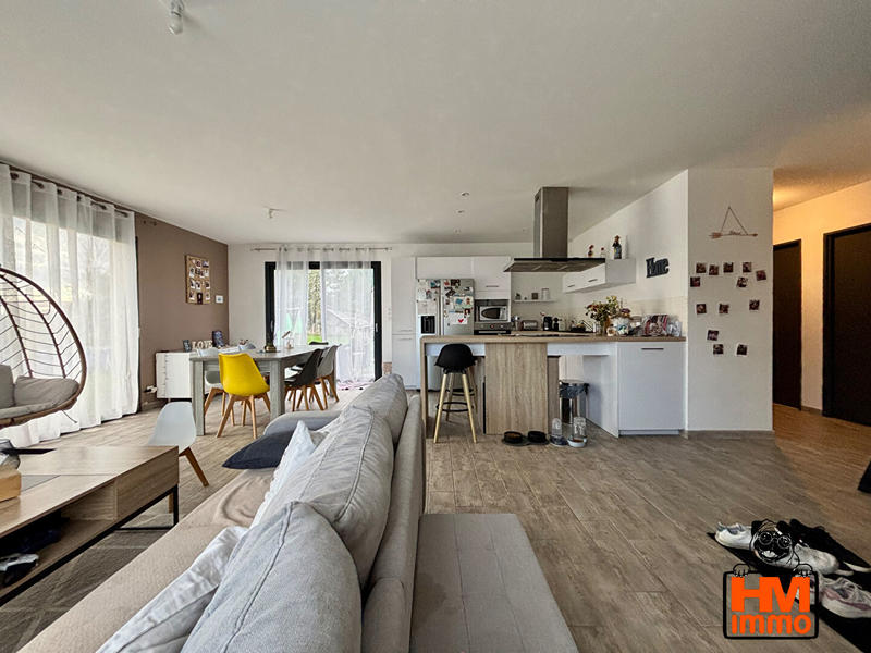 Maison - 98 m² - 4 pièces