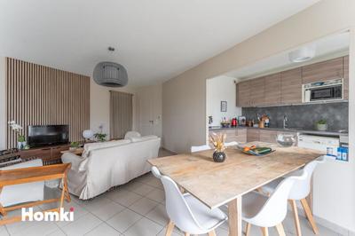 Appartement - 80 m² - 4 pièces